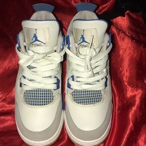 Jordan 4 military blue